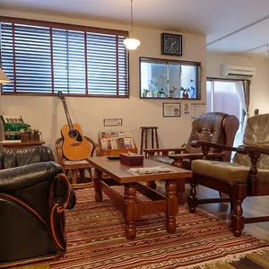 j-hoppers-guesthouse.hotelsinhiroshima.com/